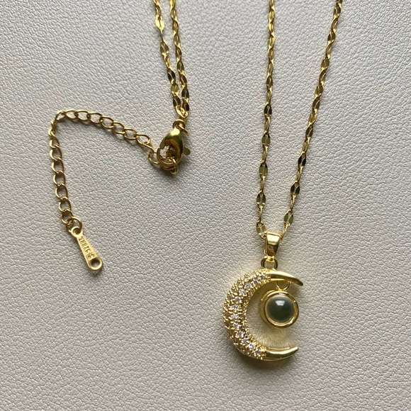 Crystal Clavicle Necklace - Picture 2 of 3